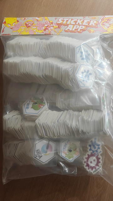 Huge pack of kde stickers 😃